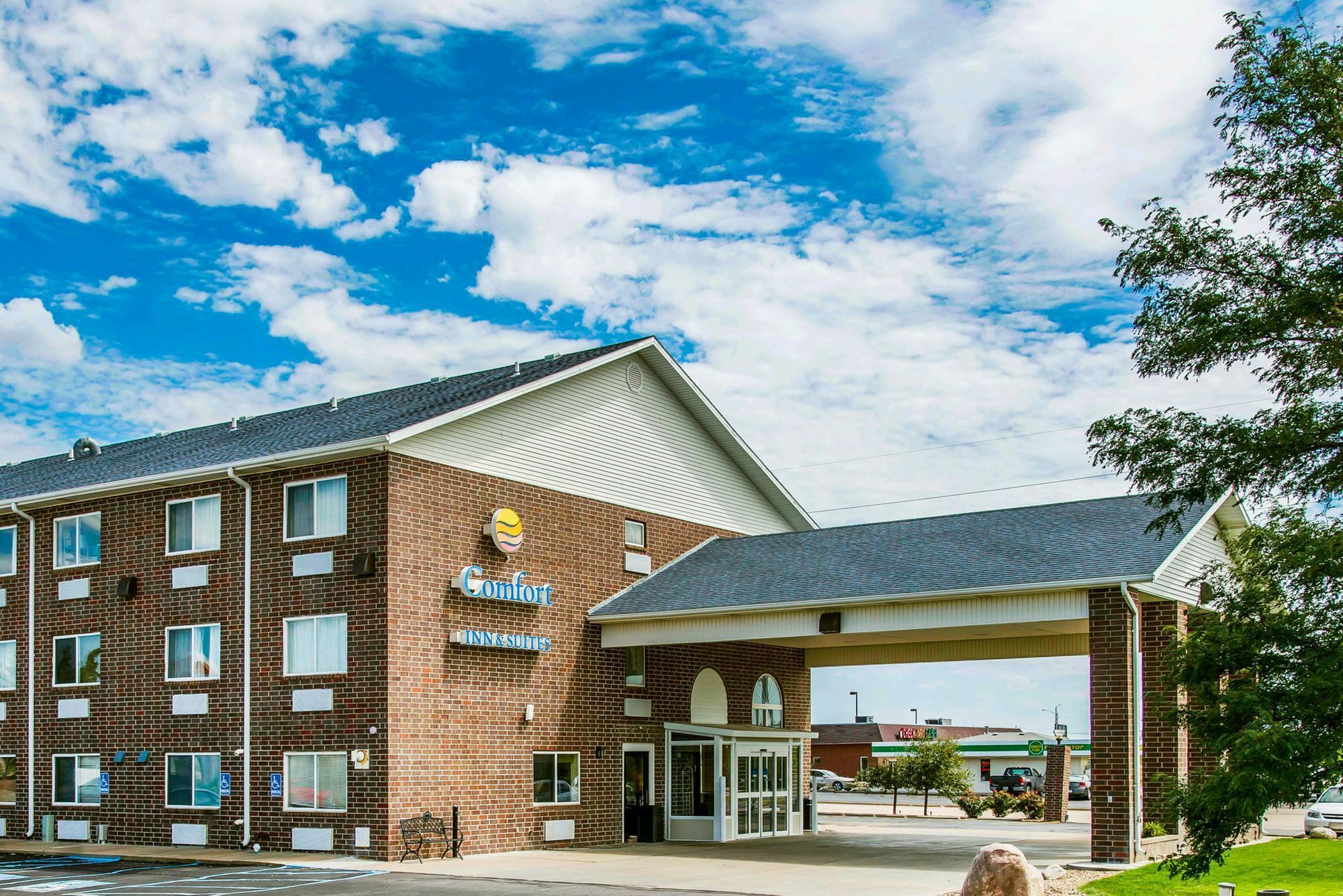 Comfort Inn & Suites Hays I-70 Exterior photo